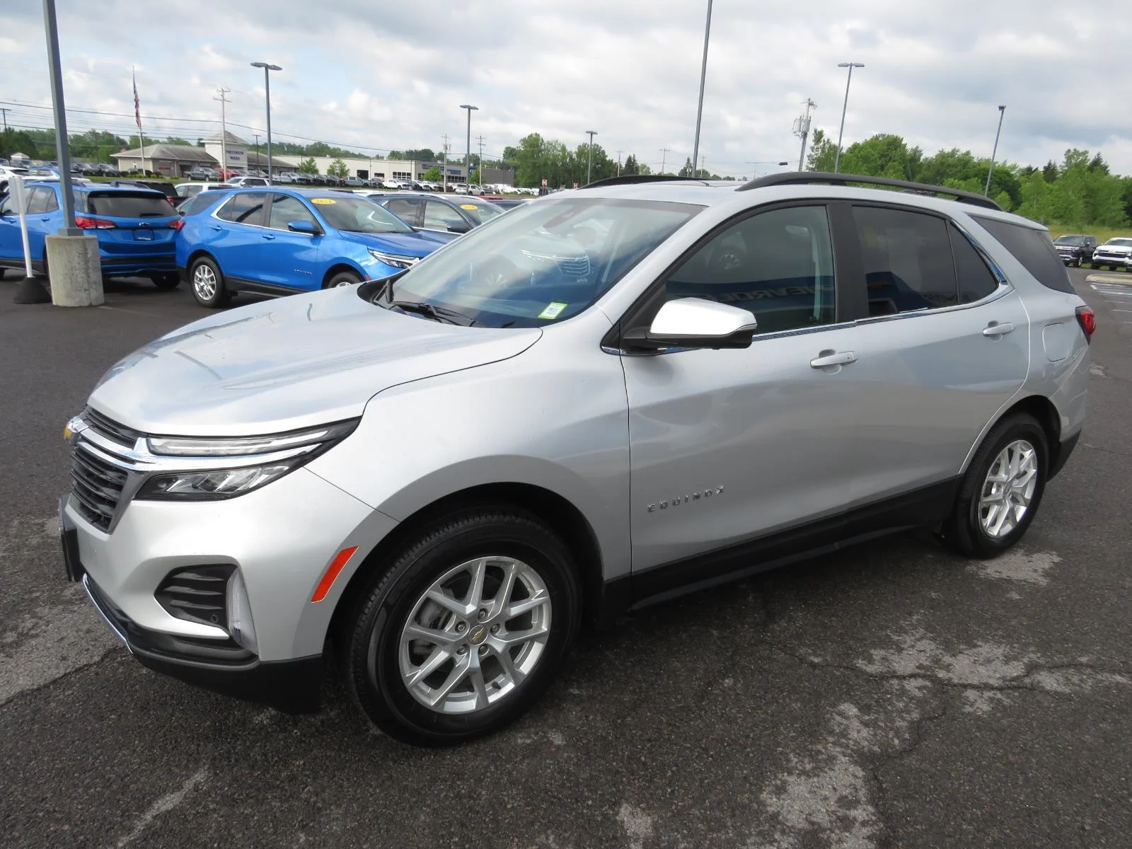 Used 2022 Silver Ice Metallic Chevrolet LT image 13