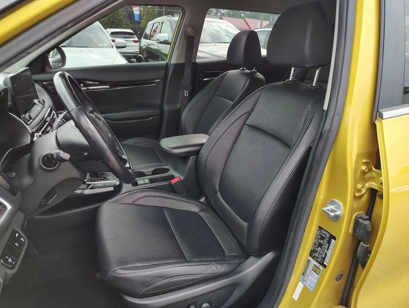 Used 2022 Yellow Kia SX image 9