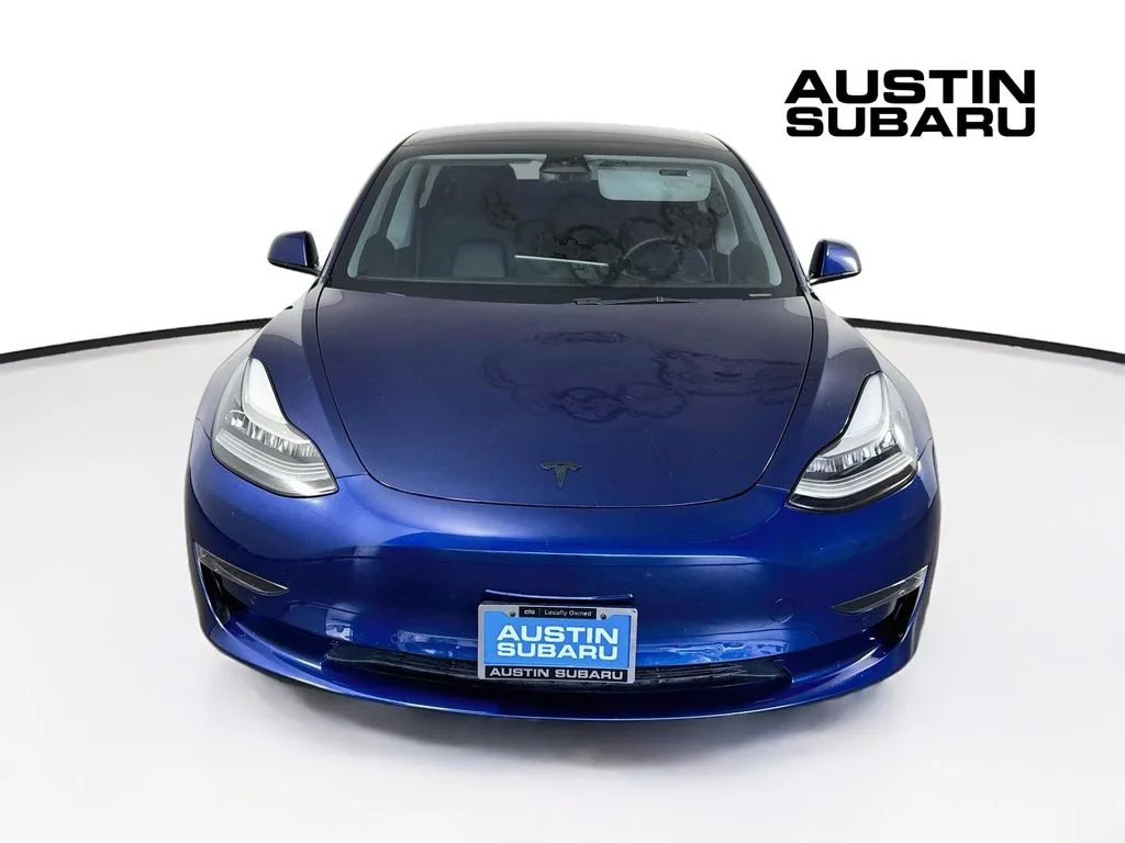 Used 2022 Blue Tesla Long Range image 2
