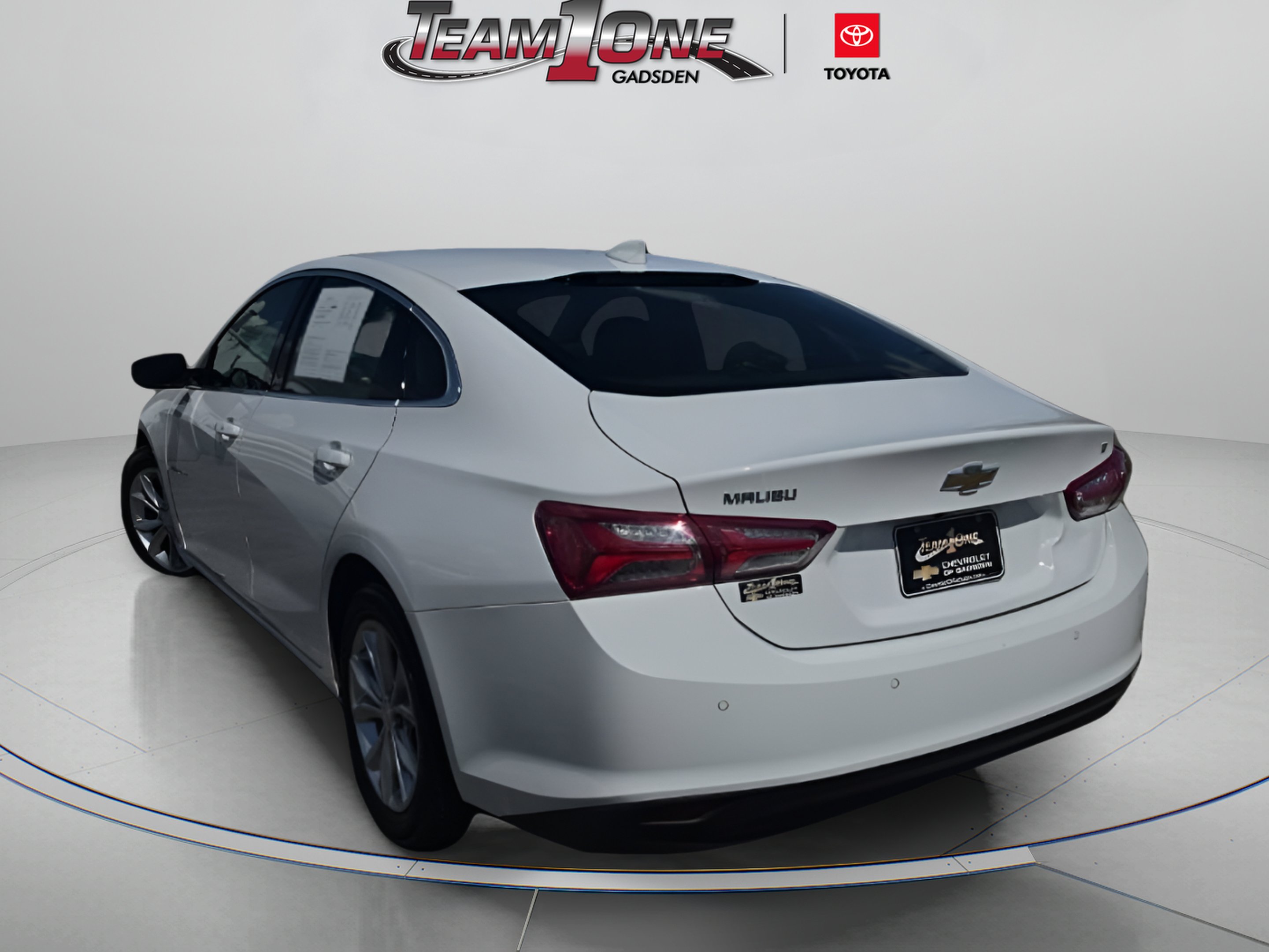 Used 2022 Summit White Chevrolet LT image 5