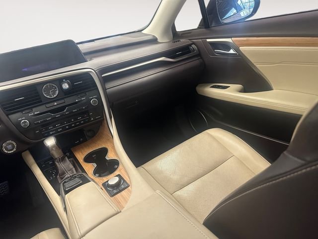 Used 2018 White Lexus 350L image 11