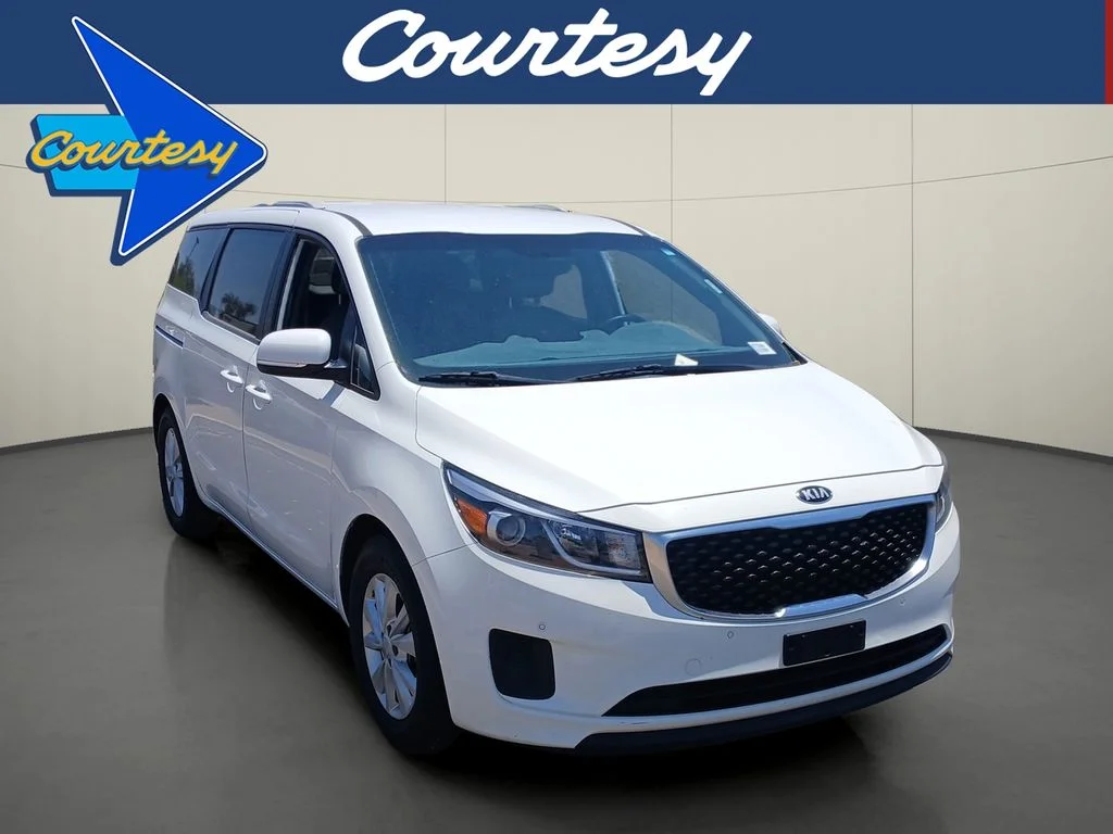 Used 2016 White Kia LX image 1
