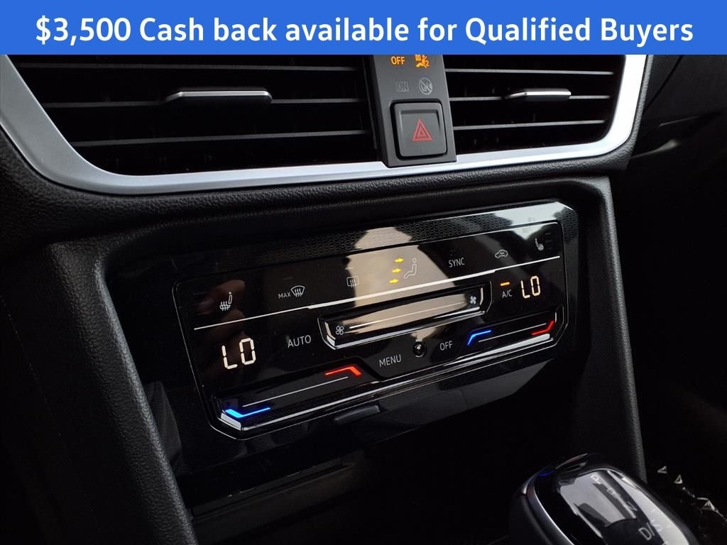 2025 Volkswagen Taos SE - Photo 9