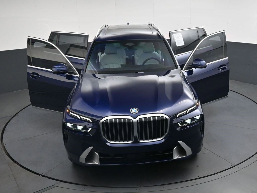 Used 2026 Tanzanite Blue II Metallic BMW xDrive40i image 28