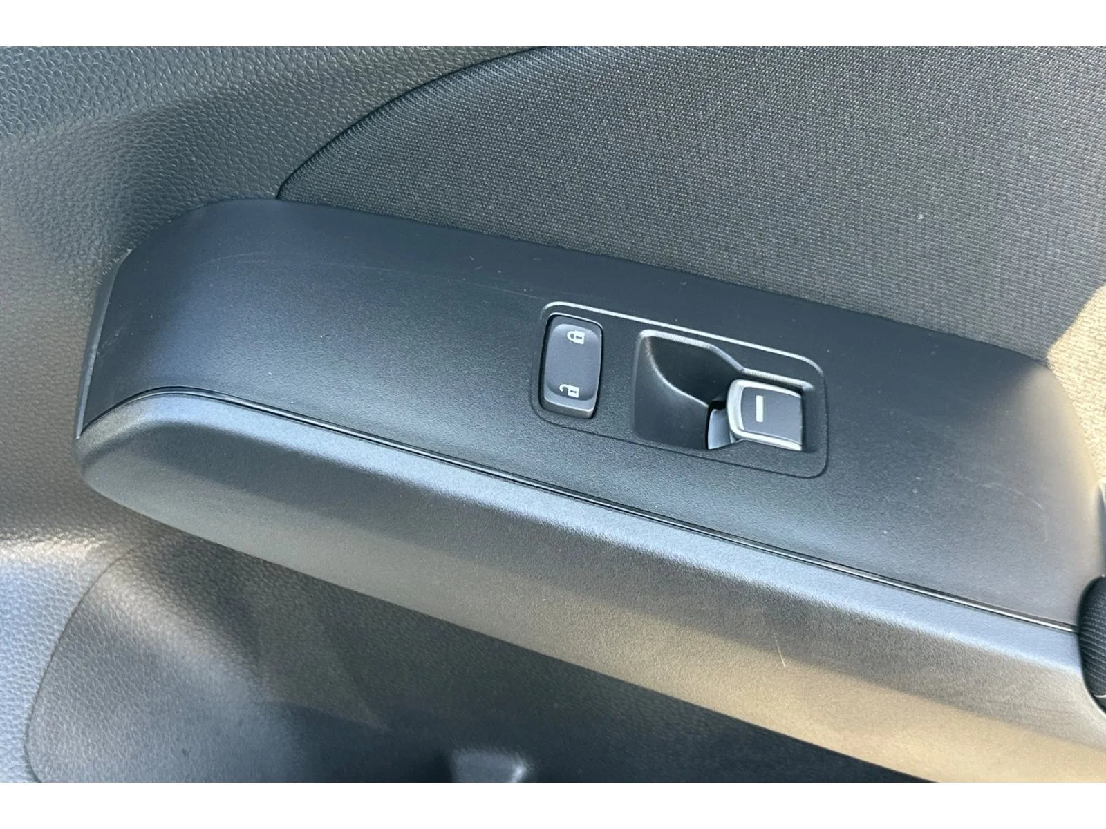 Used 2025 Platinum White Pearl Honda Sport image 19