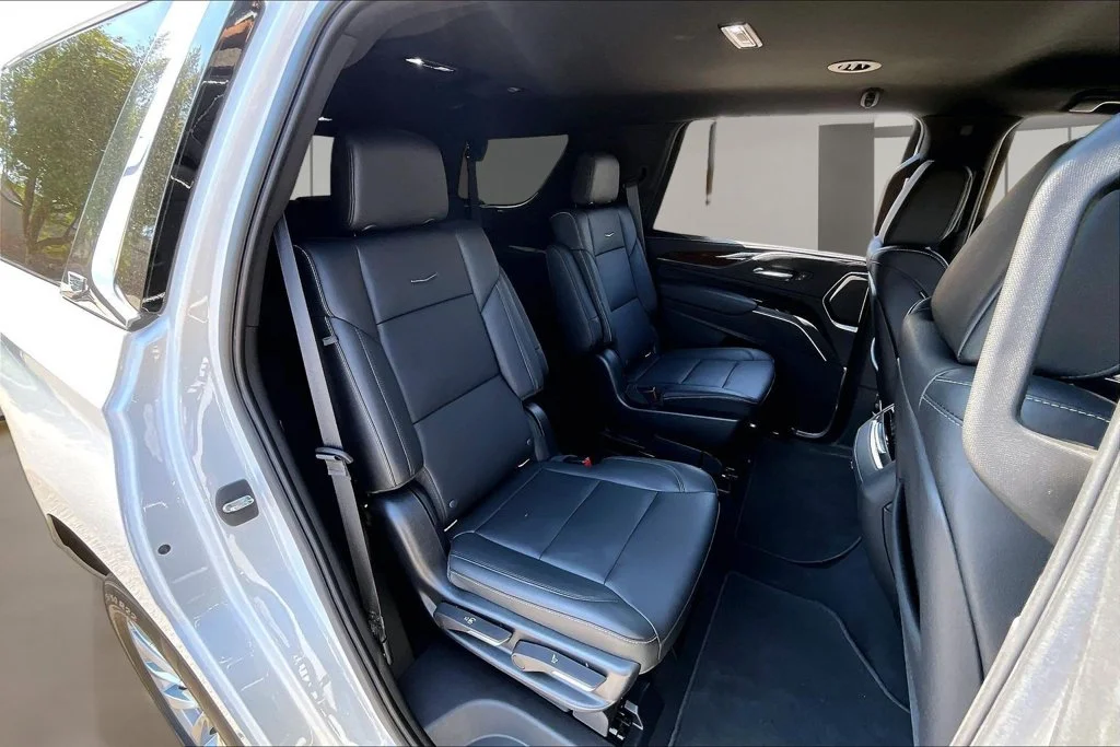 Used 2021 White Cadillac Luxury image 29