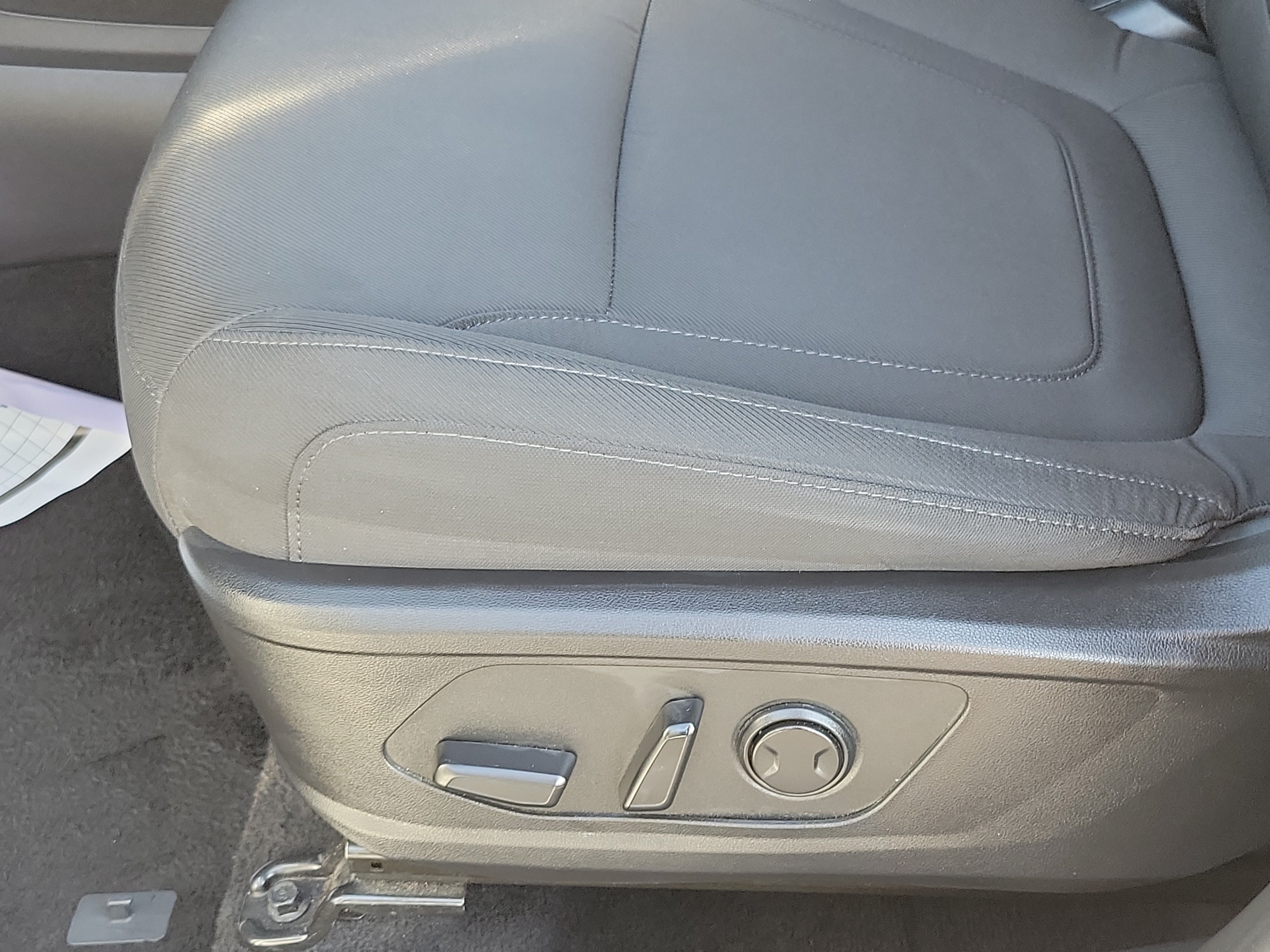 Certified Used 2024 Shimmering Silver Hyundai SEL image 15