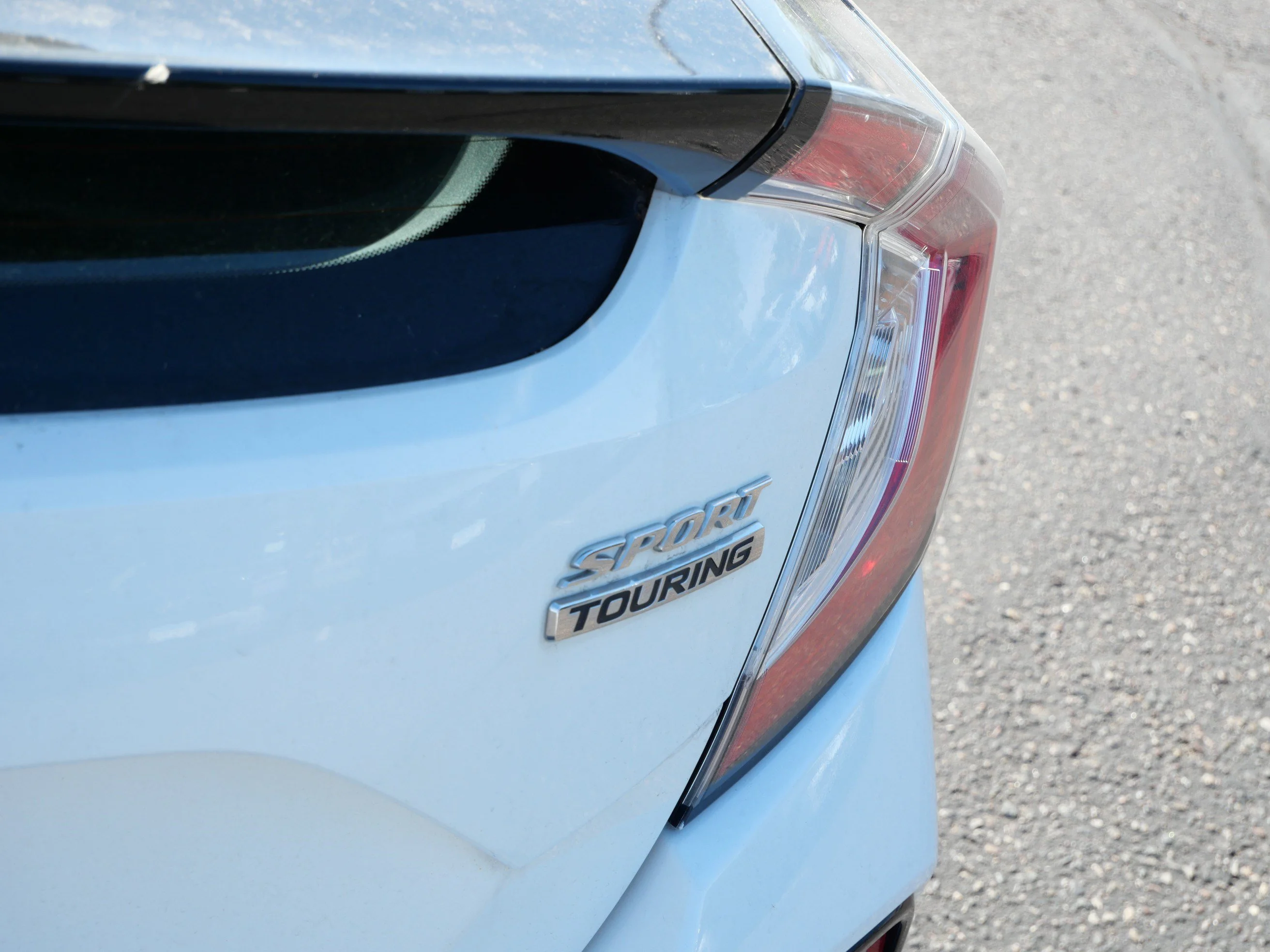 Used 2018 White Orchid Pearl Honda Sport Touring image 17