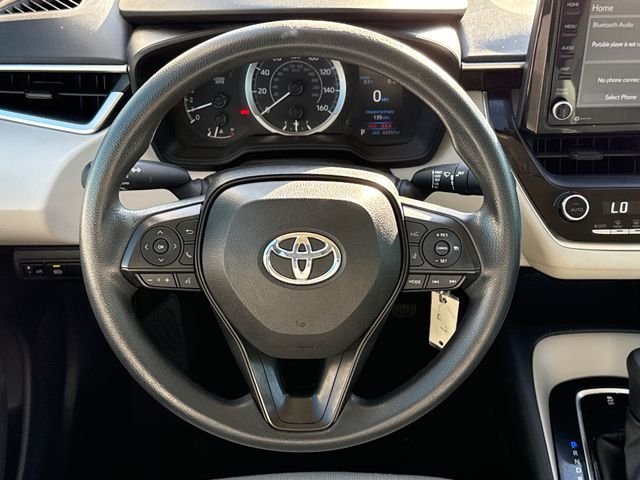 Used 2022 White Toyota LE image 14