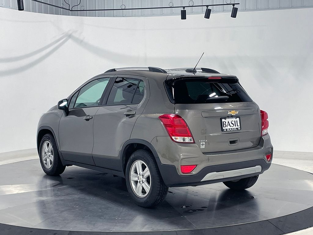 Used 2021 Gray Chevrolet LT image 13