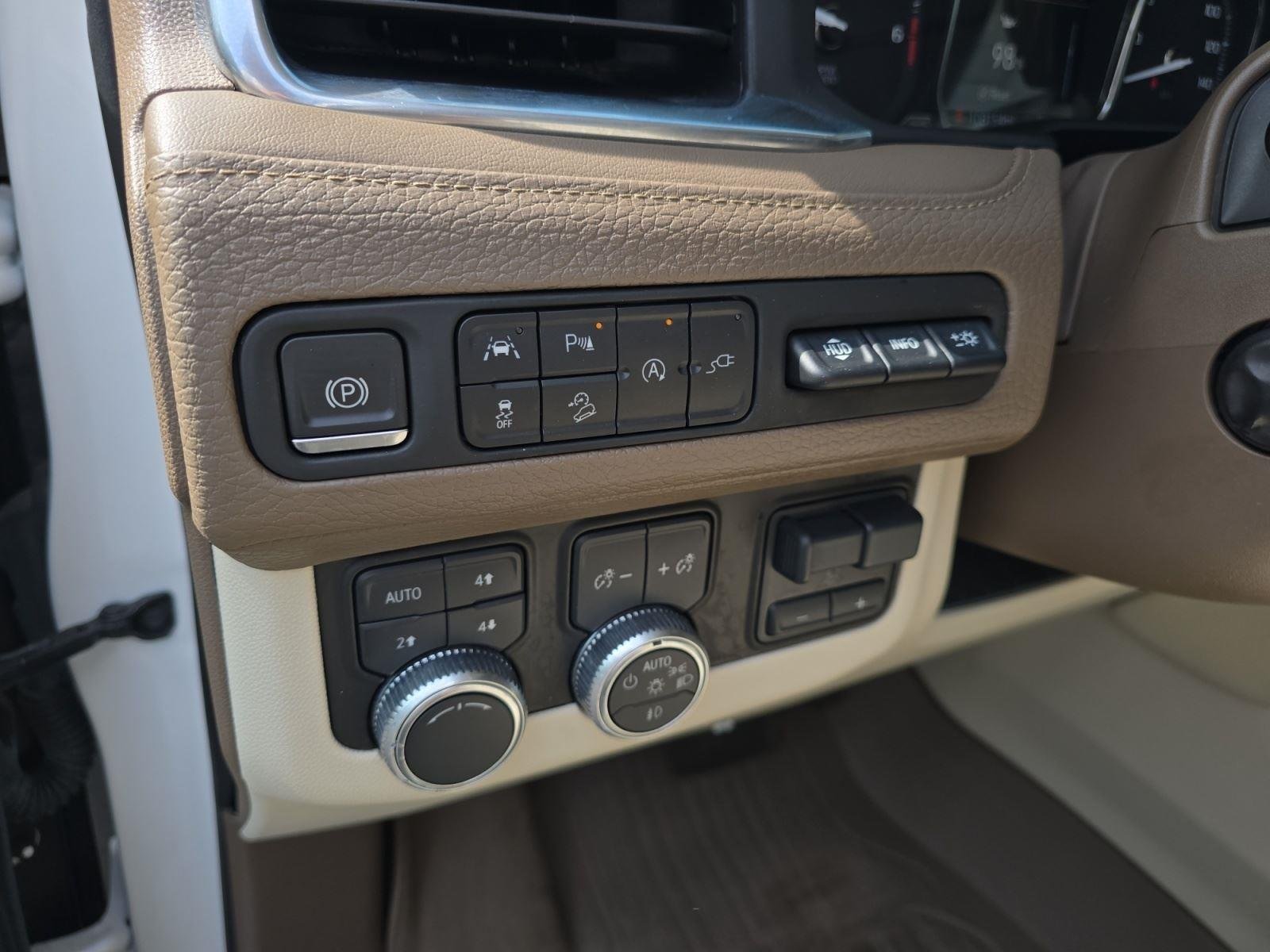 Used 2021 White Frost Tricoat GMC Denali image 22