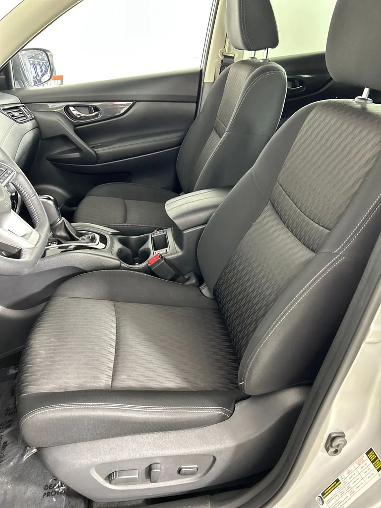 Used 2019 Silver Nissan SV image 12