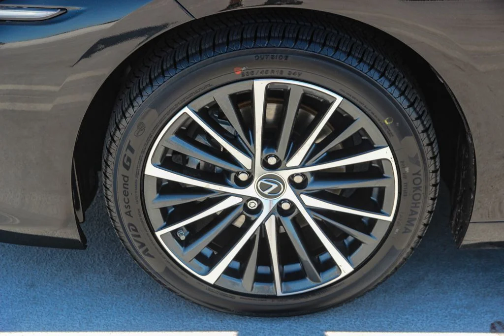 Used 2024 Black Lexus 350 image 11