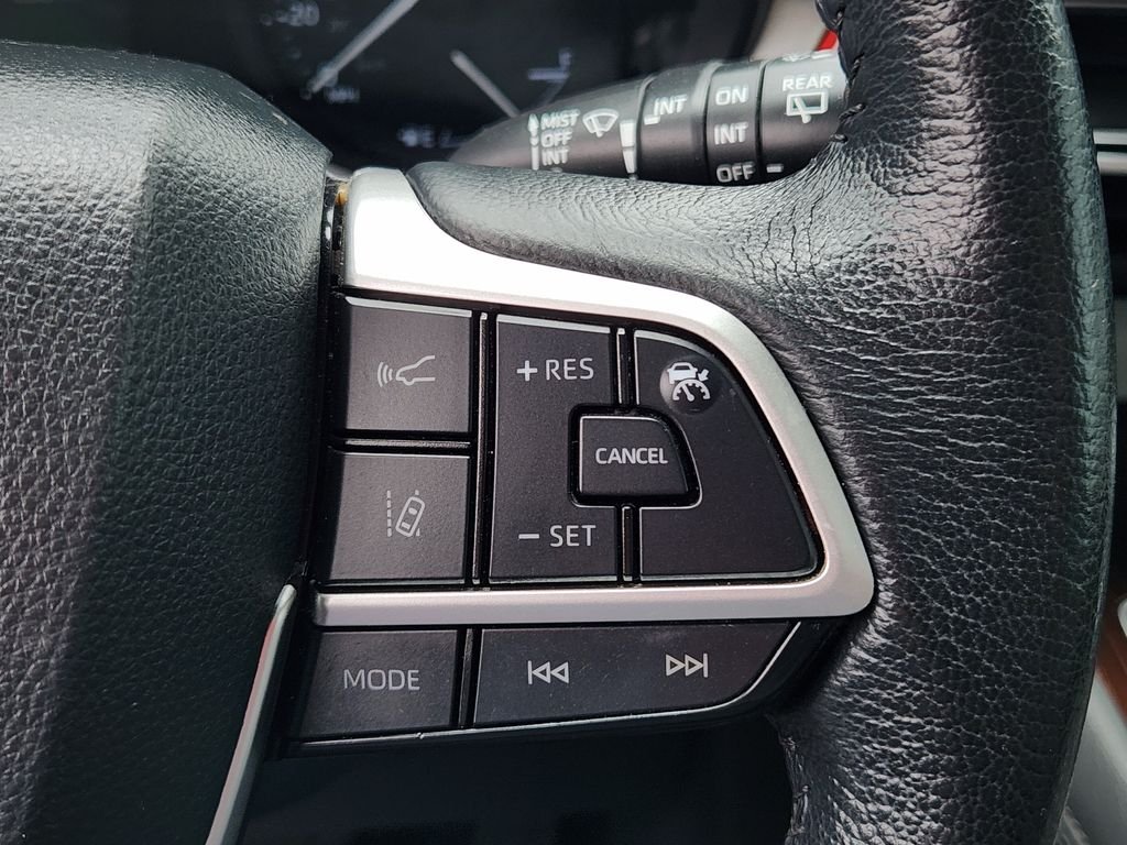 Used 2021 Gray Toyota XLE image 30