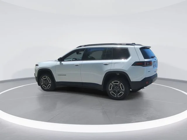 New 2026 Bright White Clear-Coat Exterior Paint Jeep Laredo image 6