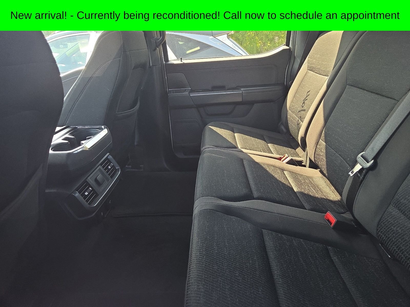 Used 2024 Oxford White Ford XLT image 9