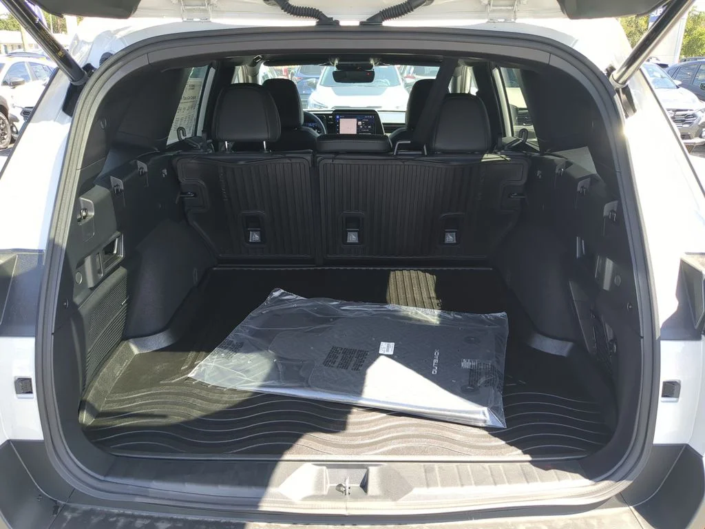 2026 Subaru Outback Limited - Photo 9