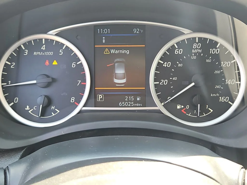 Used 2019 Black Nissan S image 26