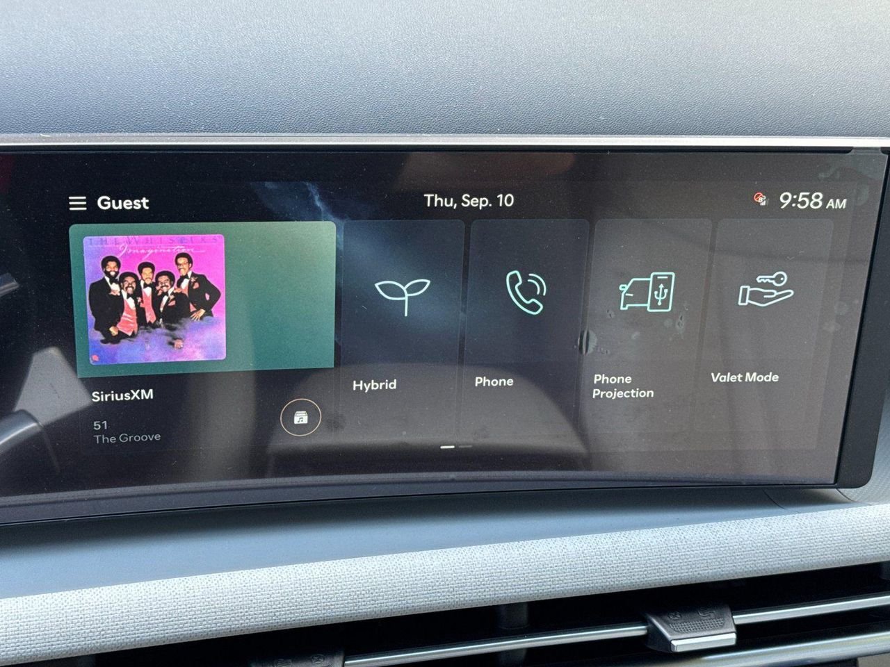 New 2026 Gray Hyundai SEL Convenience image 17