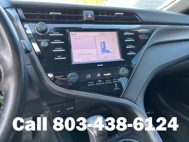 Used 2020 White Toyota SE image 23