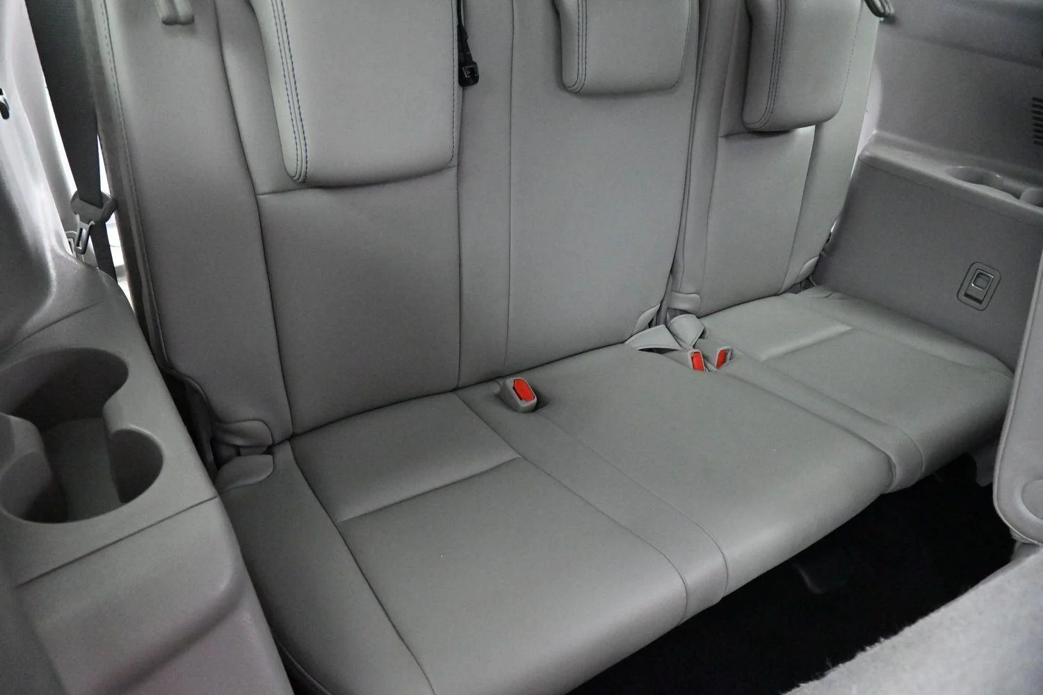 Used 2017 Blizzard Pearl Toyota Limited image 39