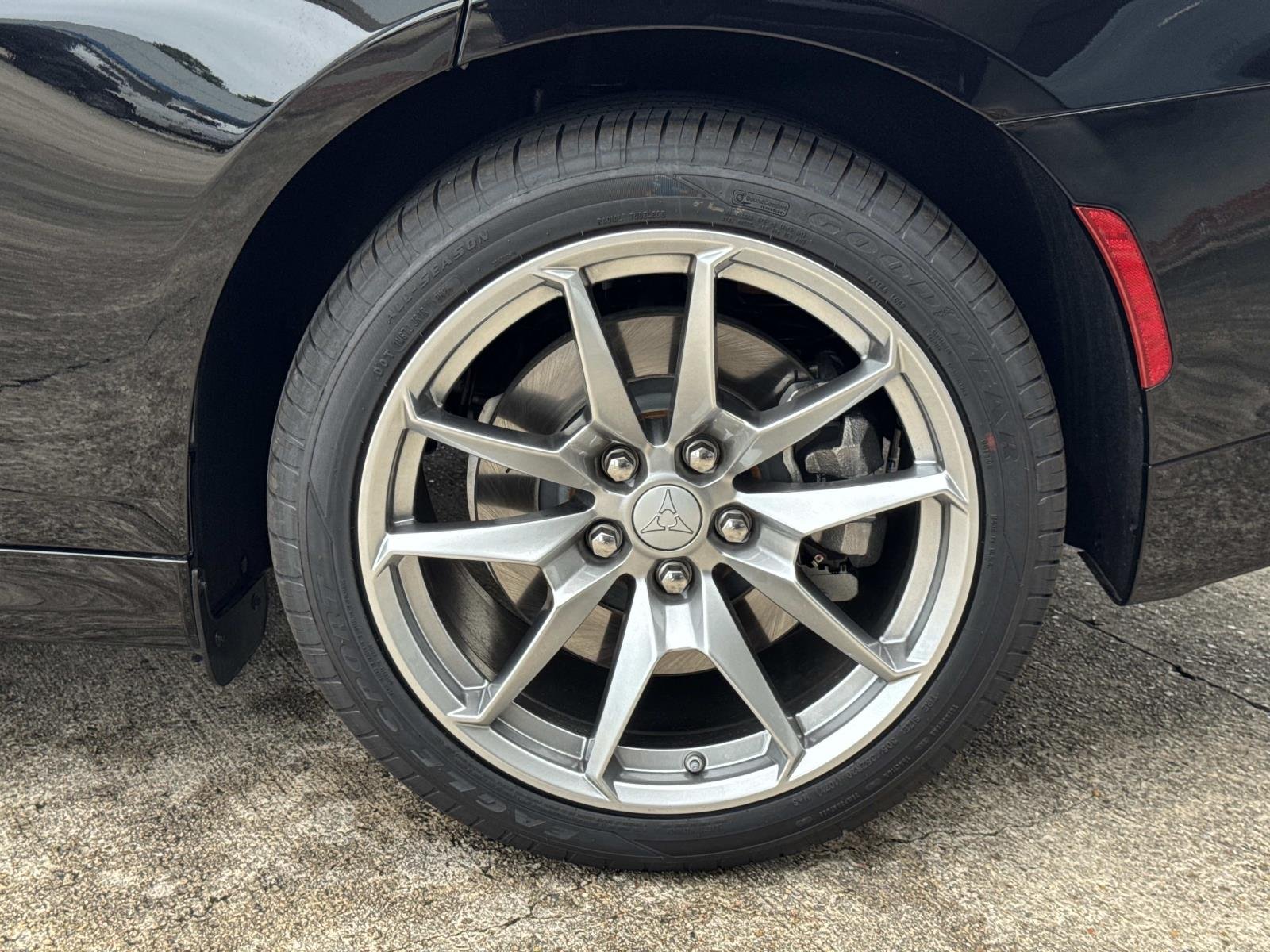 New 2026 Diamond Black Crystal Pearlcoat Dodge Scat Pack image 3