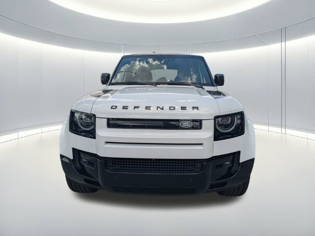 New 2026 Fuji White Land Rover X-Dynamic SE image 9