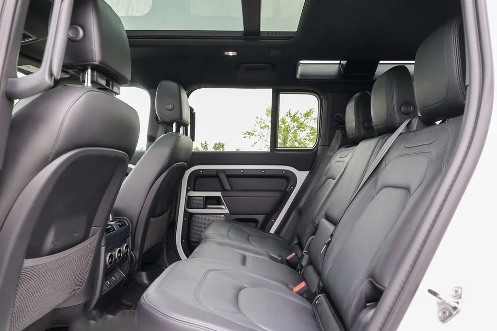 Used 2024 White Land Rover S image 35