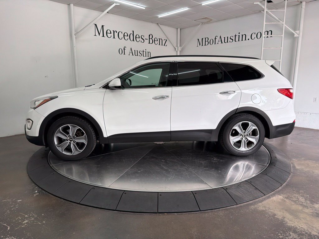 Used 2016 White Hyundai SE image 4