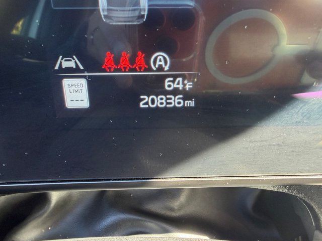 Used 2025 White Kia X-Line image 16