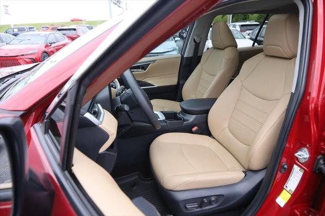 Certified Used 2025 RUBY FLARE PEARL* Toyota  image 10