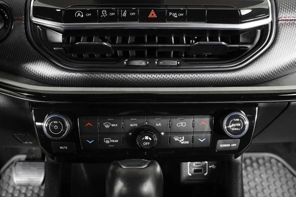 Used 2022 Black Jeep Trailhawk image 27
