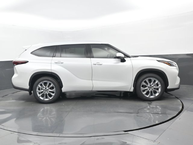 New 2026 Wind Chill Pearl Toyota Limited image 2