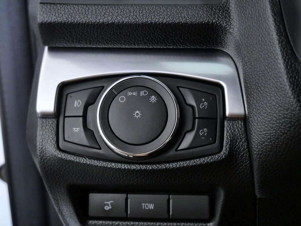 Used 2018 White Ford Limited image 18