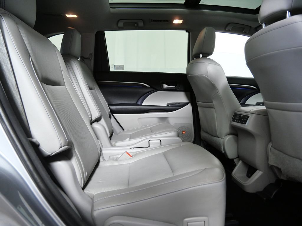 Used 2016 Silver Toyota Limited Platinum image 13