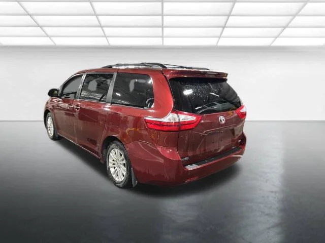 Used 2017 Red Toyota XLE image 6