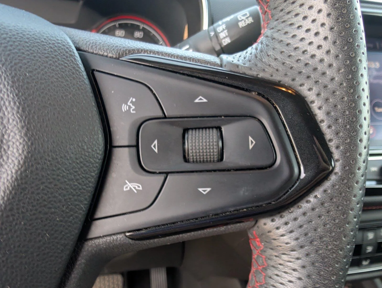 Used 2022 MOSAIC BLACK METALLIC Chevrolet RS image 25