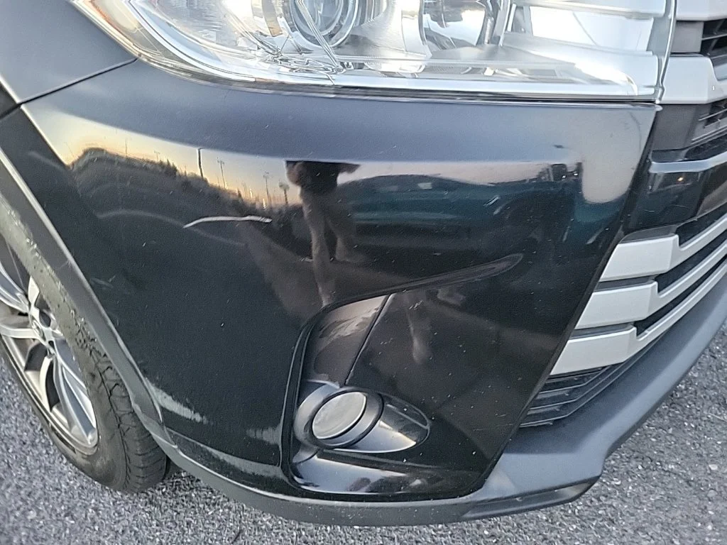 Used 2018 Black Toyota XLE image 35