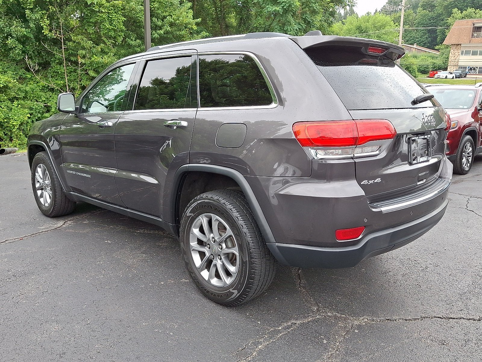 Used 2015 Granite Crystal Metallic Clearcoat Jeep Limited image 4