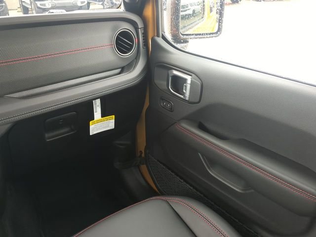 New 2026 Goldilocks Exterior Paint Jeep Rubicon X image 18