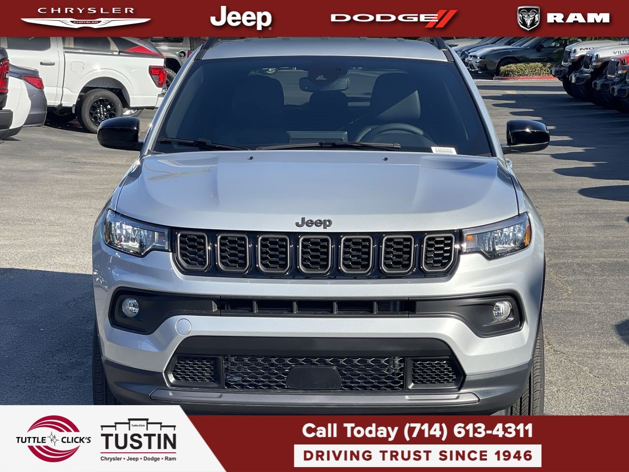 New 2026 Silver Zynith Metallic Clearcoat Jeep Latitude Altitude image 2