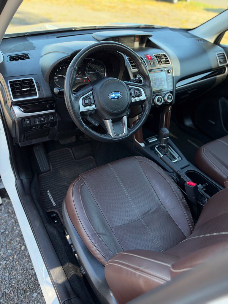 Used 2018 Crystal White Pearl Subaru 2.5i Touring image 29