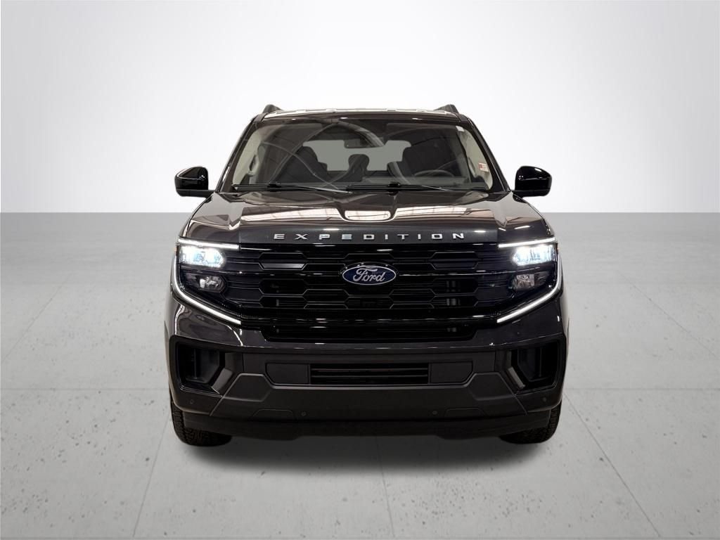 Used 2025 Gray Metallic Ford Active image 3