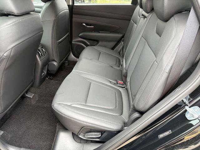 New 2026 Black Hyundai SEL Plus AWD image 25