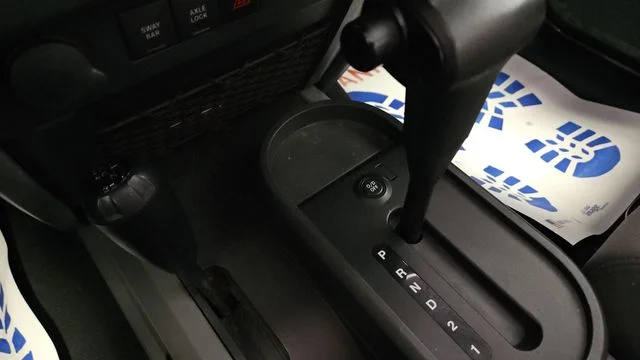 Used 2009 Green Metallic Jeep Rubicon image 21