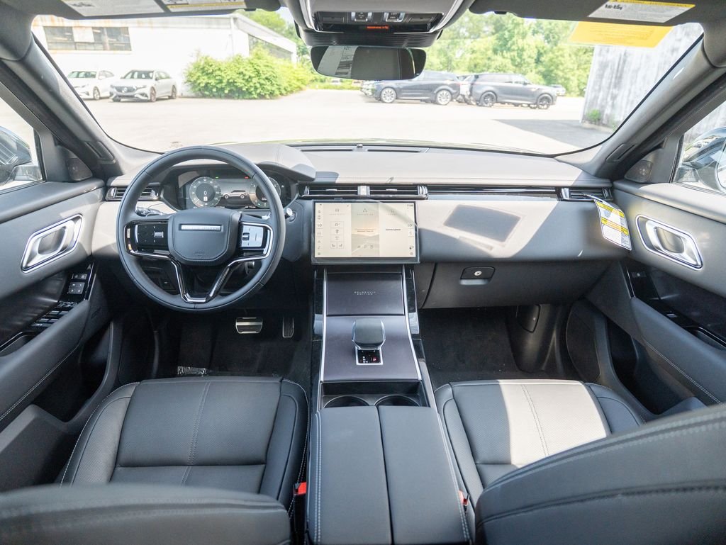 New 2026 Carpathian Grey Land Rover  image 17