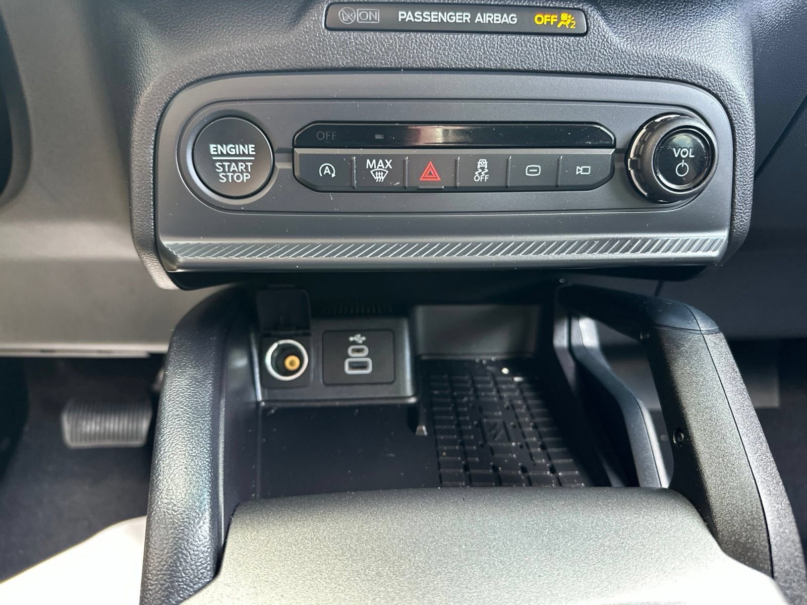 Used 2025 Oxford White Ford Big Bend image 29