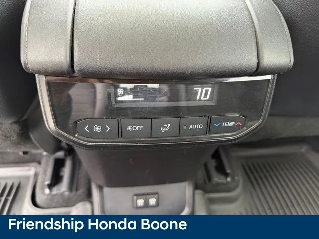 Used 2020 Silver Toyota XLE image 40