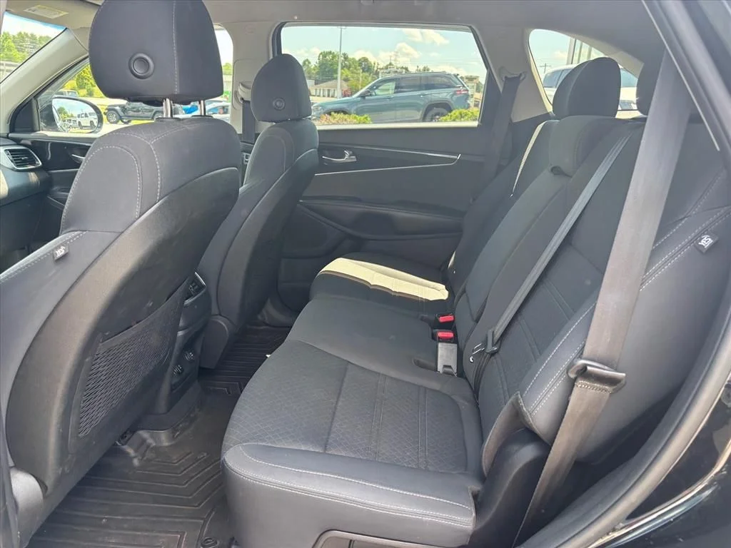 Used 2018 Black Kia LX image 12
