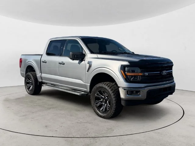 Used 2024 Silver Ford XLT image 4